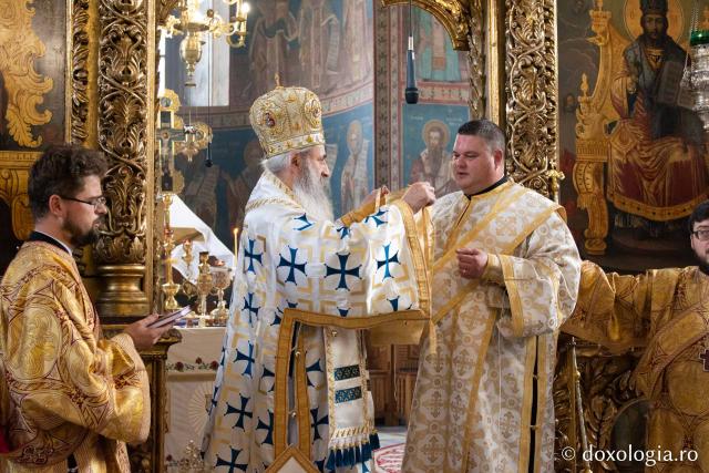 Biserica „Sfinții Apostoli Petru și Pavel” - Bărboi din Iași și-a cinstit ocrotitorii