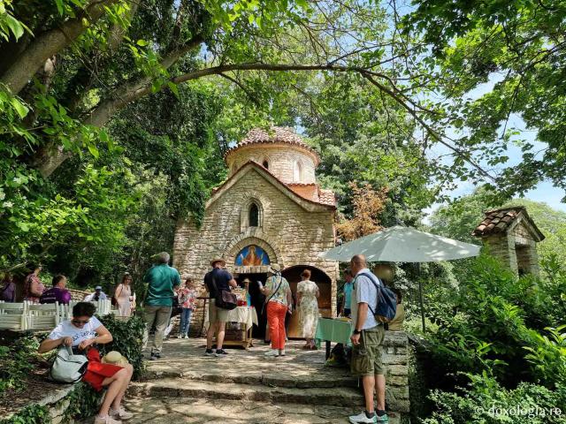 (Foto) Pași de pelerin la Capela „Stella Maris” din Balcic