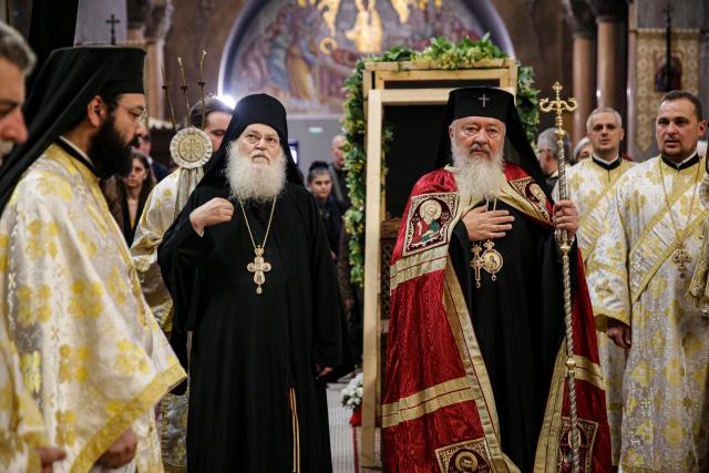 (Foto) Starețul Efrem la liturghie în Catedrala Mitropolitană din Cluj-Napoca