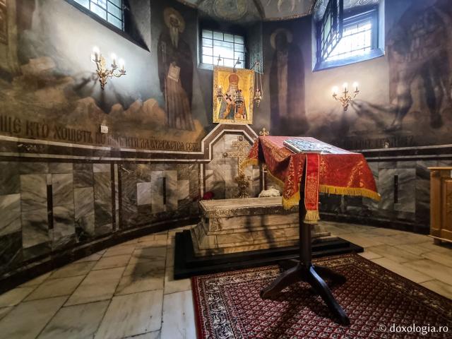 mormântul Sfântului Ierarh Serafim Sobolev