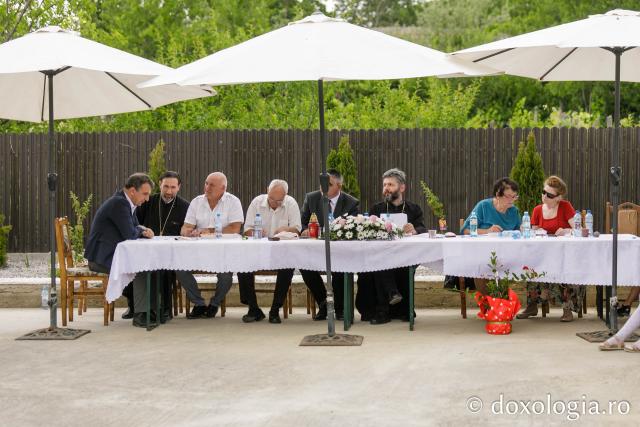 La Parohia Dumitreștii Gălății a avut loc cea de-a XII-a ediție a Festivalului Concurs „Poezie în glas de copil”
