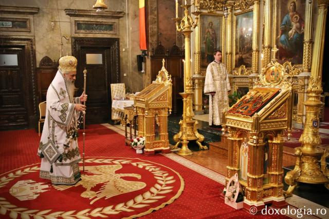 Sărbătoarea Bisericii, Cincizecimea, la Catedrală: „Un om purtător de Duhul Sfânt este un om purtător de pace și de bucurie”