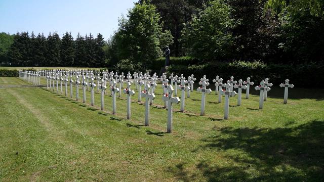 (Video) Soldații români din cimitirul românesc de la Soultzmatt au fost comemorați