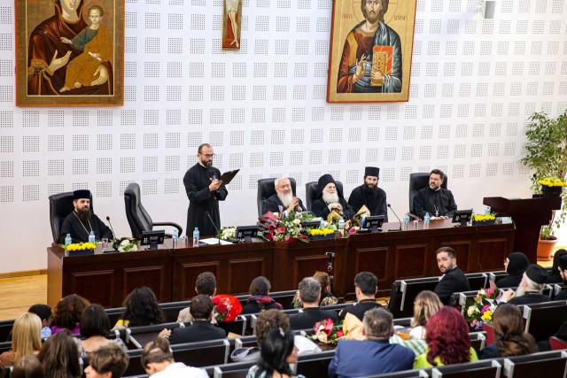 (Foto) Starețul Efrem la festivitatea de încheiere a anului școlar la Colegiul Ortodox din Cluj