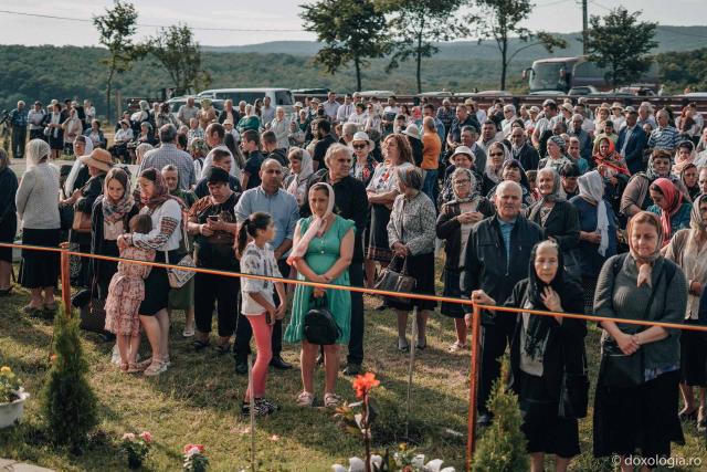 Biserica „Sfânta Cuvioasă Teodora de la Sihla” din Vama a primit veșmântul sfințirii