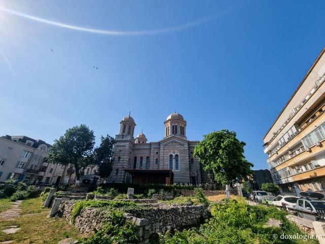 Catedrala Arhiepiscopală „Sfinții Apostoli Petru și Pavel” din Constanța