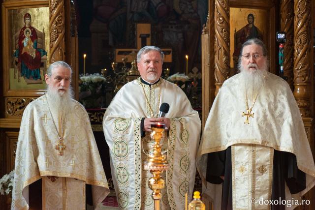Slujba Vecerniei unită cu Litia, la Biserica „Binecredinciosul Voievod Ştefan cel Mare şi Sfânt” din Iaşi