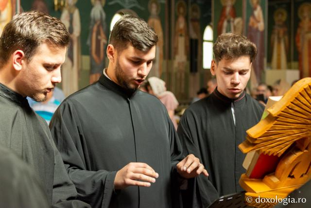 Slujba Vecerniei unită cu Litia, la Biserica „Binecredinciosul Voievod Ştefan cel Mare şi Sfânt” din Iaşi