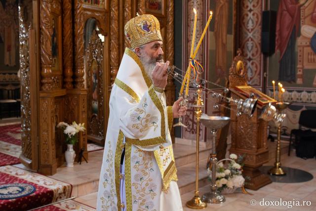 PS Antonie a slujit la hramul bisericii „Binecredinciosul Voievod Ştefan cel Mare şi Sfânt” din Iaşi