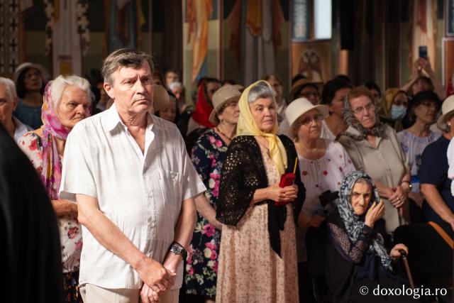 PS Antonie a slujit la hramul bisericii „Binecredinciosul Voievod Ştefan cel Mare şi Sfânt” din Iaşi