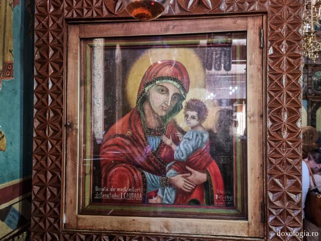Icoana făcătoare de minuni a Maicii Domnului de la Mănăstirea Dervent