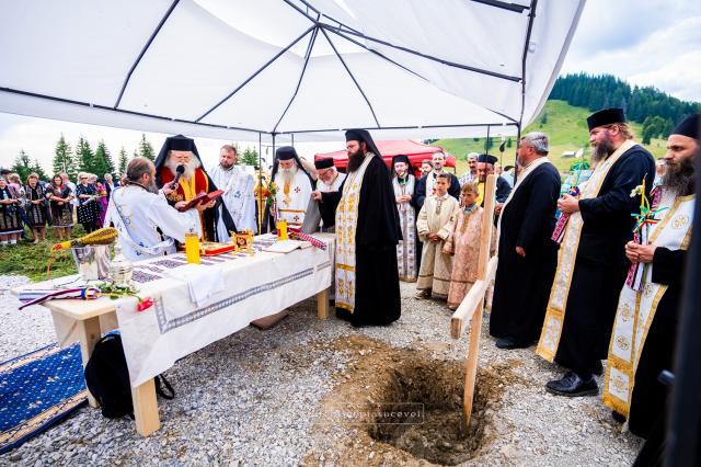 IPS Calinic la Mănăstirea „Sfântul Proroc Ilie Tesviteanul” Dorna Candrenilor