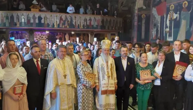 Ordinul „Crucea Sfinților Martiri Brâncoveni” acordat Ministrului Secretar de Stat al Românilor de Pretutindeni