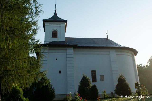 Biserica „Buna Vestire” a Mănăstirii Miclăușeni