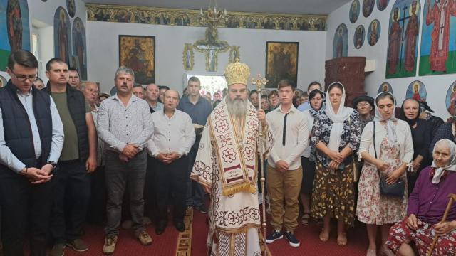 PS Ignatie, Episcopul Hușilor la parohia Radaesti, judetul Vaslui