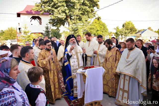 Biserica închinată Sfântului Ierarh Nicolae din Bădiuți a fost târnosită