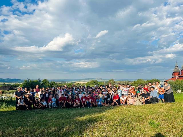 Grup de tineri