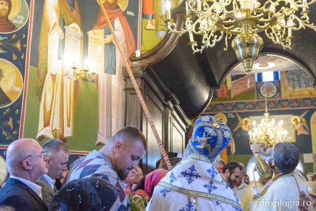 Slujbă de sfințire a picturii