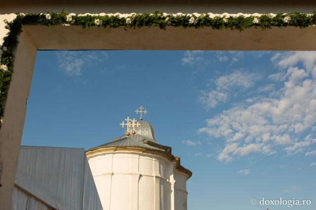 Biserica Parohiei „Schimbarea la Față” din Cucuteni - Lețcani