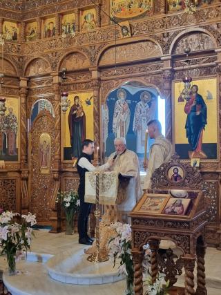 Sfinta Liturghie în Biserica Sfântul Ioan Iacob de la Neamț - prima zi de școală