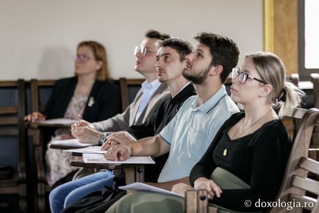 Participanți la atelierul de muzică psaltică