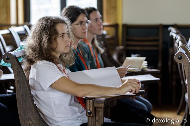 Participanți la atelierul de muzică psaltică