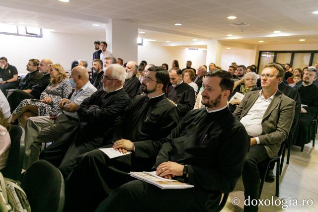 Participanți la suținerea publică a tezelor de doctorat