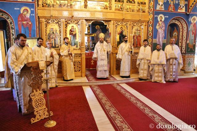 Moment din Sfânta Liturghie oficiată de PS Nichifor Botoșăneanul la Seminarul Teologic din Iași / Foto: Flavius Popa