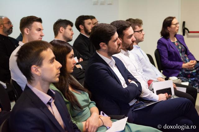 Participanți la suținerea publică a tezelor de doctorat