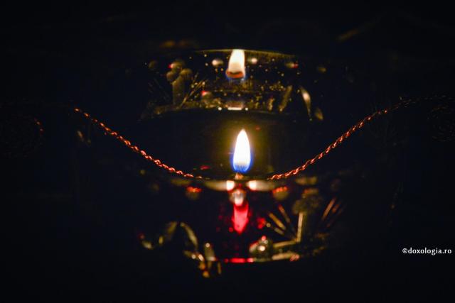 candela aprinsa
