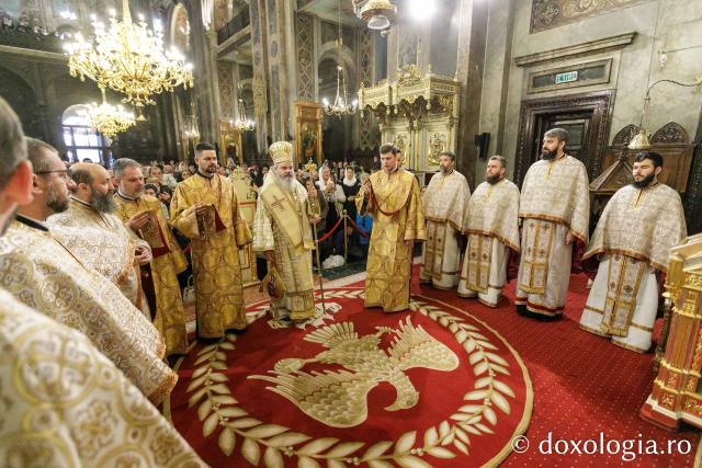 PS Ignatie a săvârșit Sfânta Liturghie, în ajun de hram, la Catedrala Mitropolitană din Iași