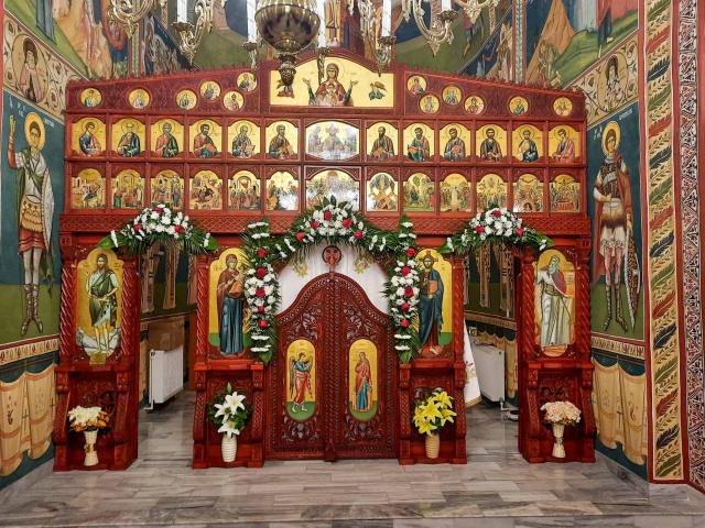 Catapeteasmă de biserică ortodoxă
