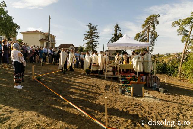 A fost pusă piatra de temelie pentru biserica parohiei Miroslava III