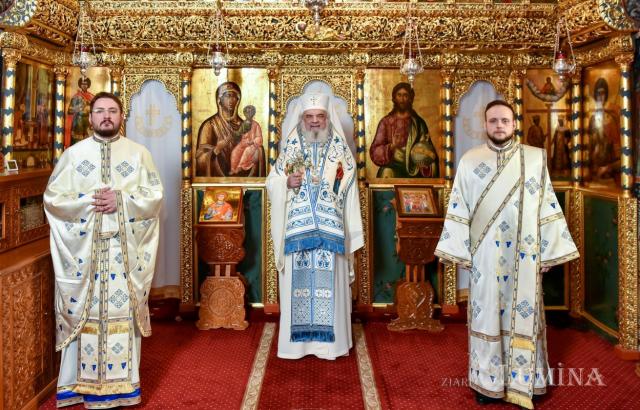 Părintele Patriarh Daniel, la Paraclisul istoric „Sfântul Mare Mucenic Gheorghe” al Reședinței Patriarhale