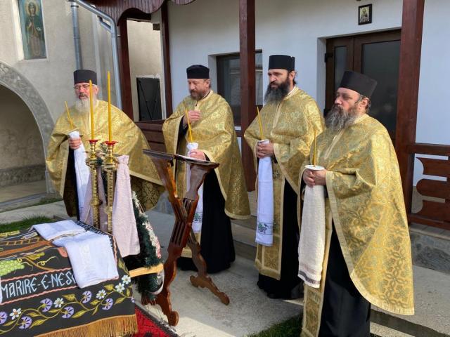 Maica Ambrozia Ravaru a trecut la cele veșnice