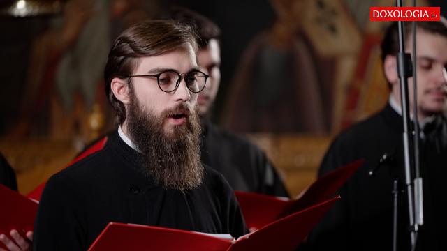 (Video) Corul Chivotul – „Dumnezeu Prea Sfântul”, glasul 1