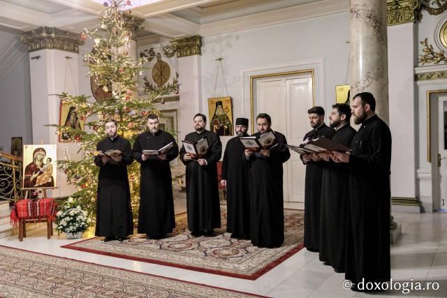 Corul Cercului Pastoral „Sf. Efrem cel Nou” din Avrămeni – Colindători la Reședința Mitropolitană 2023