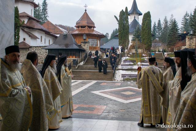 Întâmpinarea ierahului