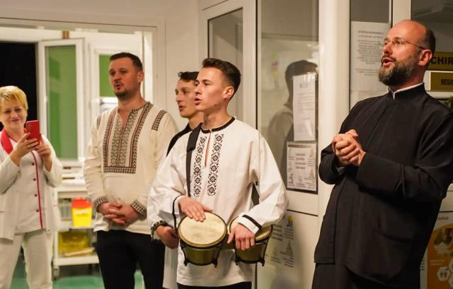 colindători la Spitalul Județean de Urgență Alba Iulia