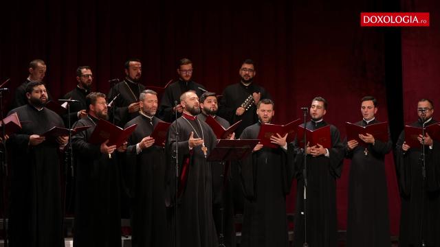 (Video) Grupul psaltic „Tronos” al Catedralei Patriarhale – Bună seara, gospodar!