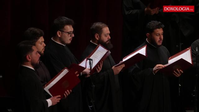 (Video) Grupul psaltic „Tronos” al Catedralei Patriarhale – Noi umblăm și colindăm