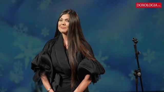 (Video) Paula Seling – Colindiță sfântă