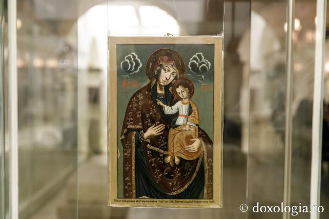 Expoziție de icoane ale Maicii Domnului la Muzeul Mitropolitan din Iași