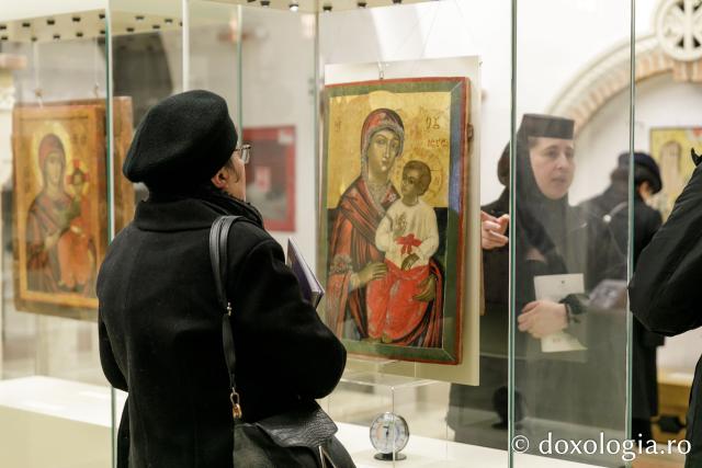 Expoziție de icoane ale Maicii Domnului, la Muzeul Mitropolitan din Iași