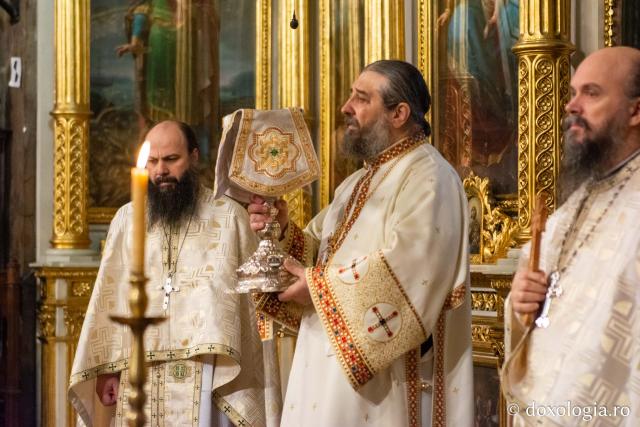 Slujire arhierească, în duminica a 29-a după Rusalii, la Catedrala Mitropolitană din Iași