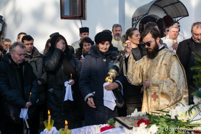 Profesoara și preoteasa Dana Louise Barnea a fost înmormântată