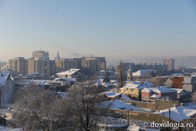 Biserici și mănăstiri din Iași sub zăpadă