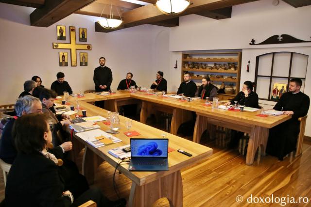 Mentorii seminariilor teologice din Eparhia Iașilor participă la un curs pentru formarea consilierilor vocaționali