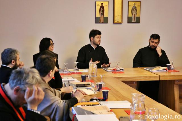 Mentorii seminariilor teologice din Eparhia Iașilor participă la un curs pentru formarea consilierilor vocaționali