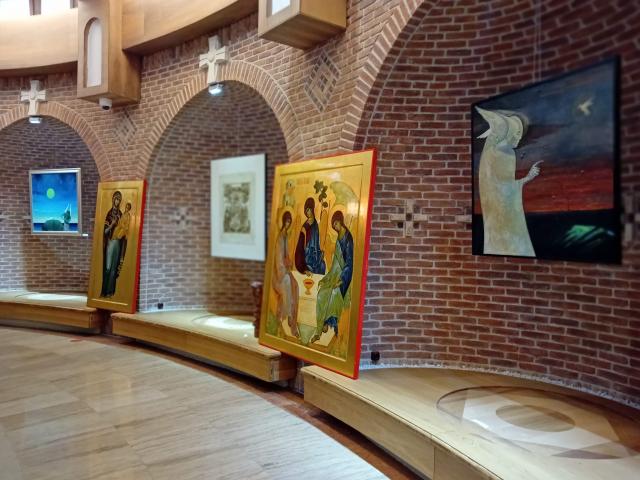 Expoziție de artă vizuală la Muzeul Mitropolitan din Iași